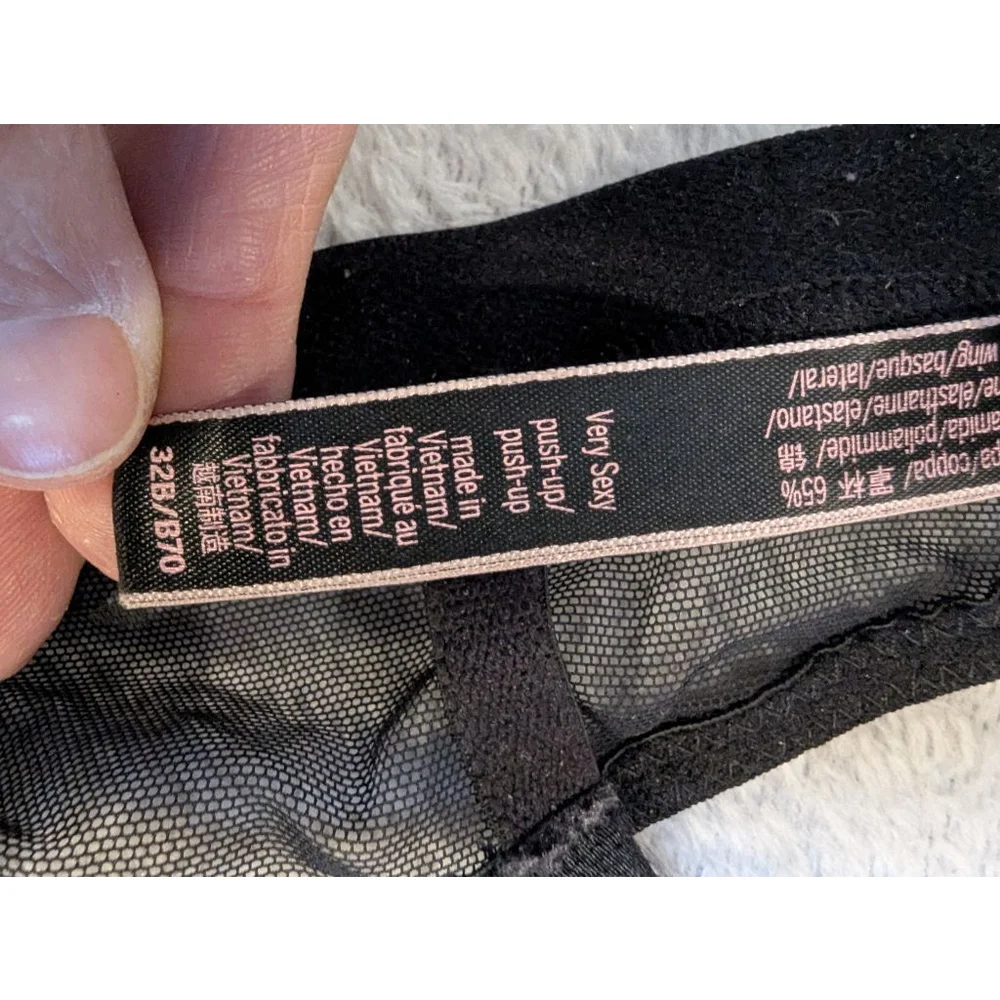 Women's Victoria's Secret Very Sexy Push-Up Bra 32B Black Beige